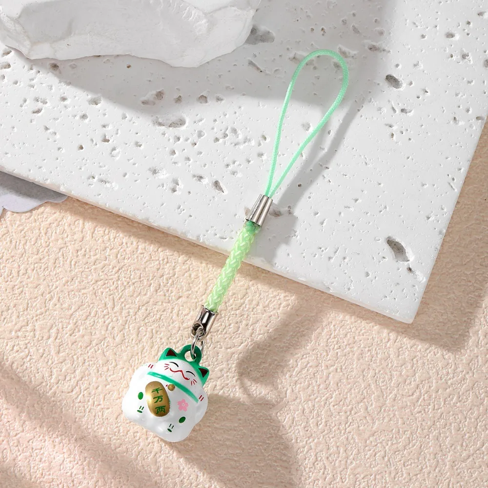 Cartoon Lucky Cat Bell Pendant - Phone Accessories Meaning 评论和价格